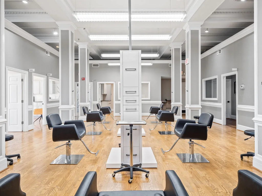 J Roberts Salon, business photo 4
