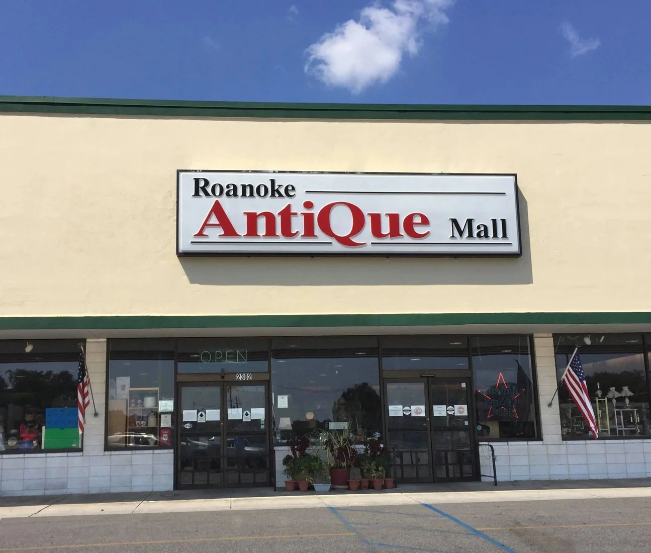 Roanoke Antiques business photo